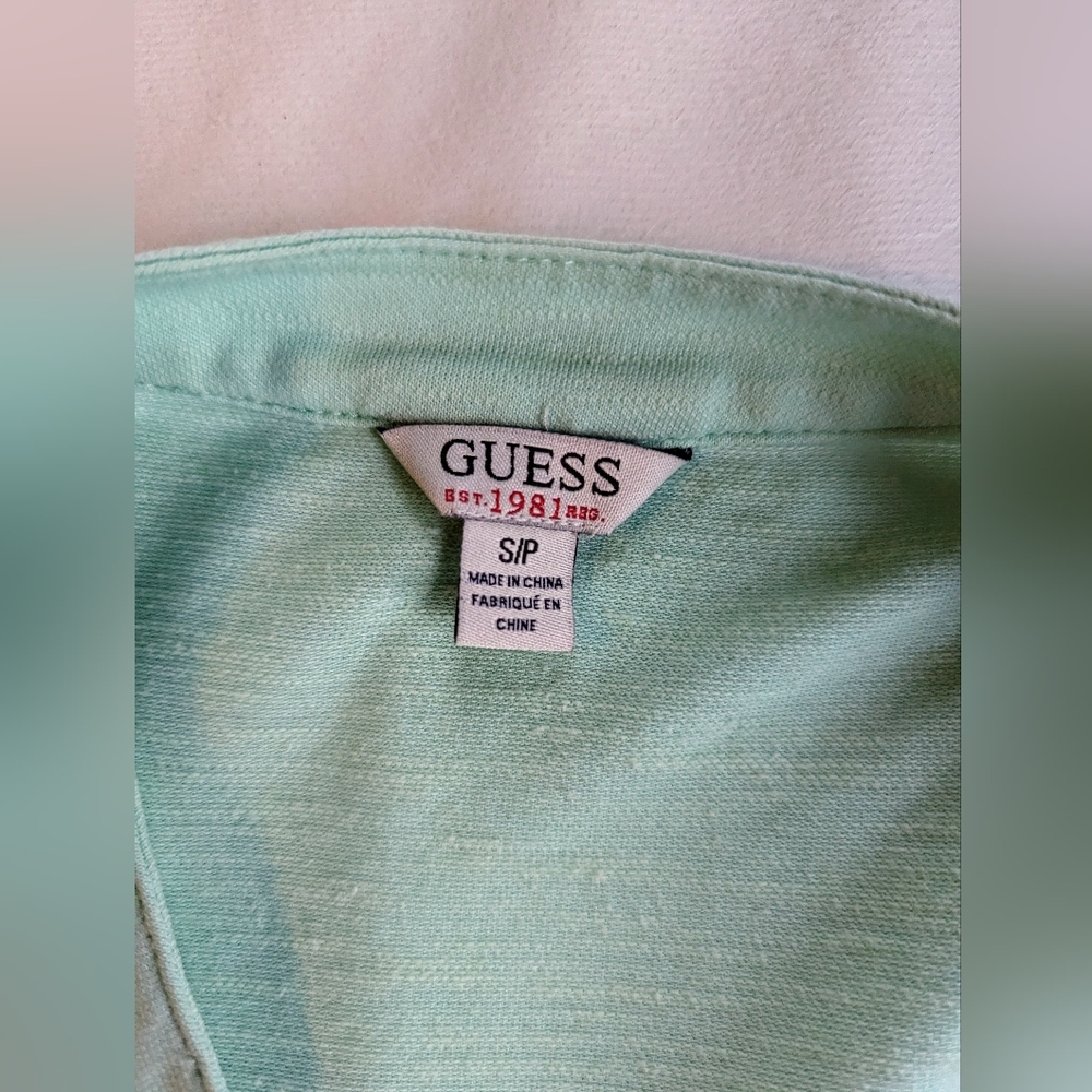 Guess t-shirt - Picture 3 of 5